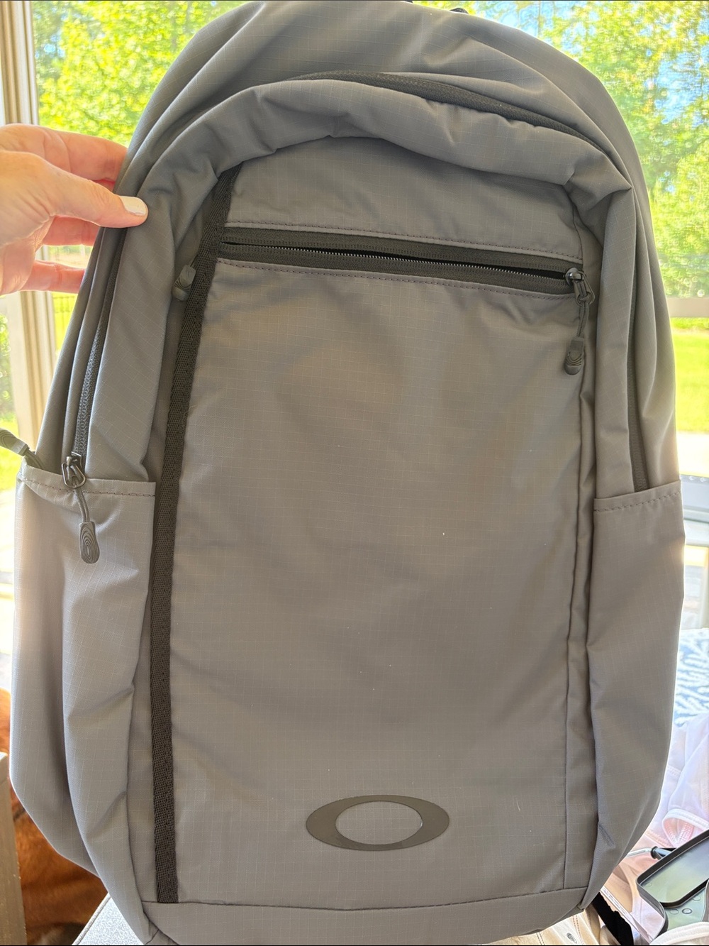 New with tags Oakley Charcoal Everyday Backpack 22L